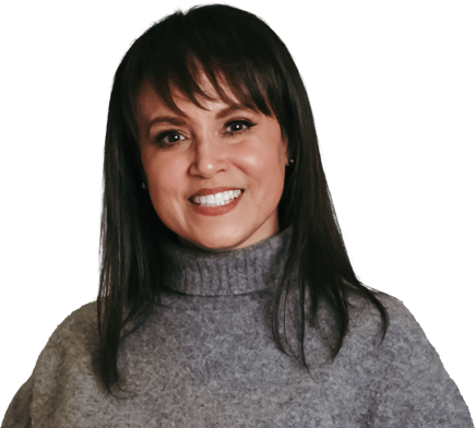 Axonics patient Melissa smiling after finding real relief with Axonics Therapy